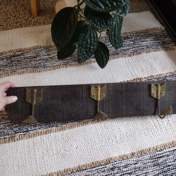 Amazing Wooden Coat Rack - Picture 4 of 5